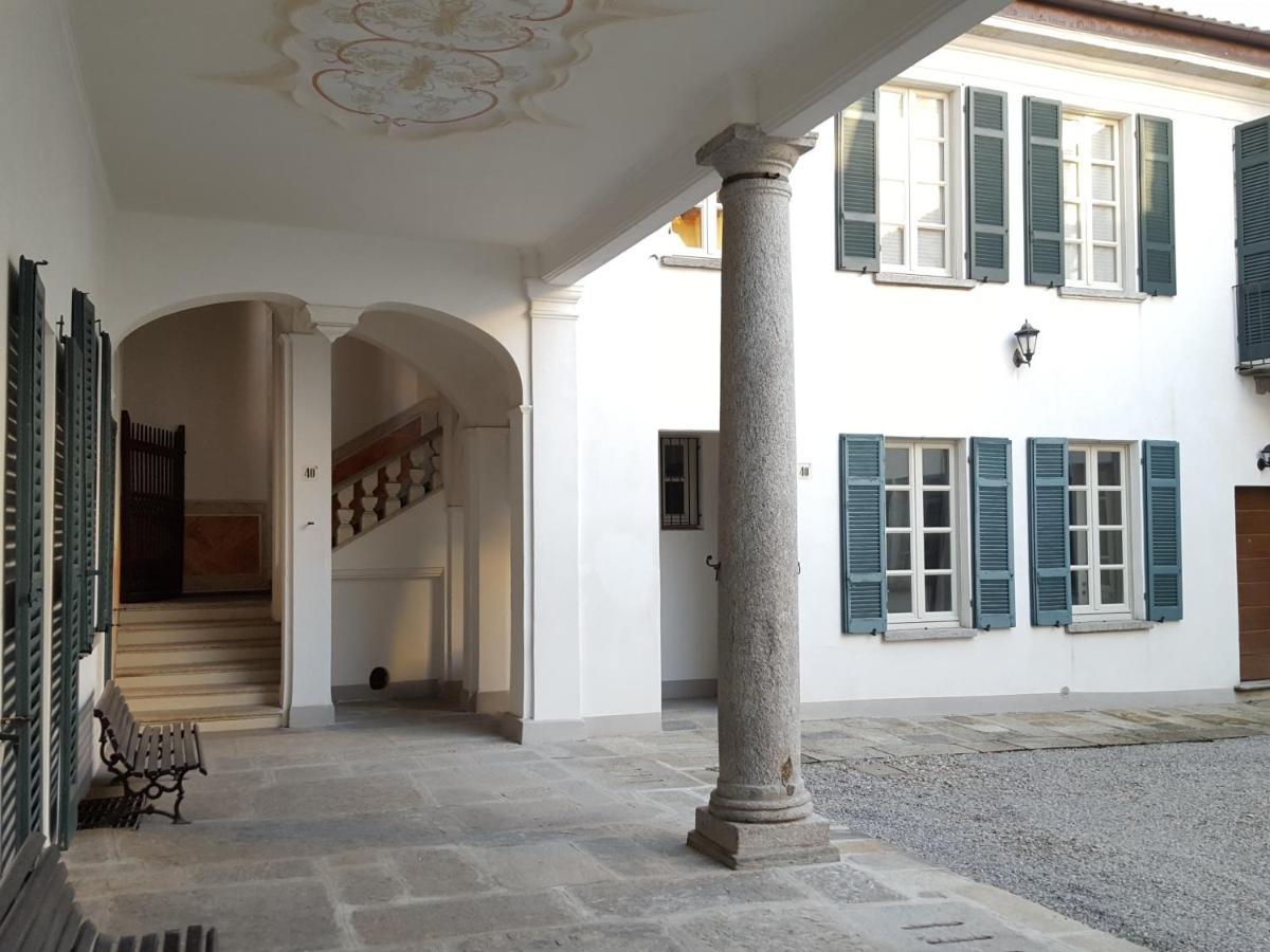 Villa Maghetti - Modernized Flat In Historic Palazzo In The Center Of Luino Buitenkant foto