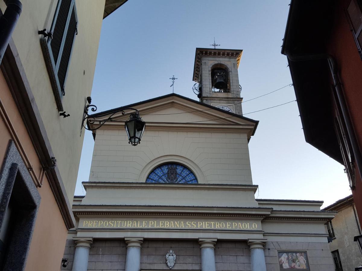 Villa Maghetti - Modernized Flat In Historic Palazzo In The Center Of Luino Buitenkant foto