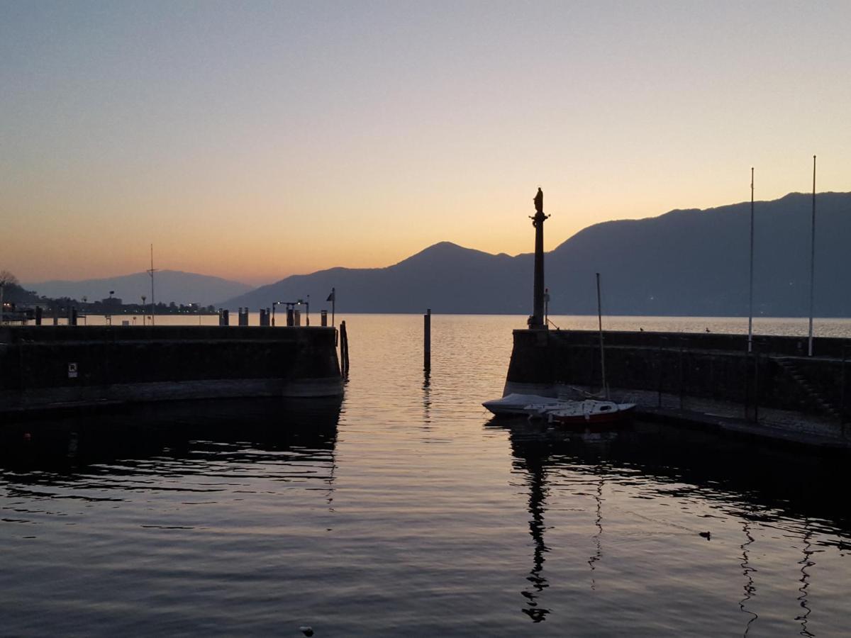 Villa Maghetti - Modernized Flat In Historic Palazzo In The Center Of Luino Buitenkant foto