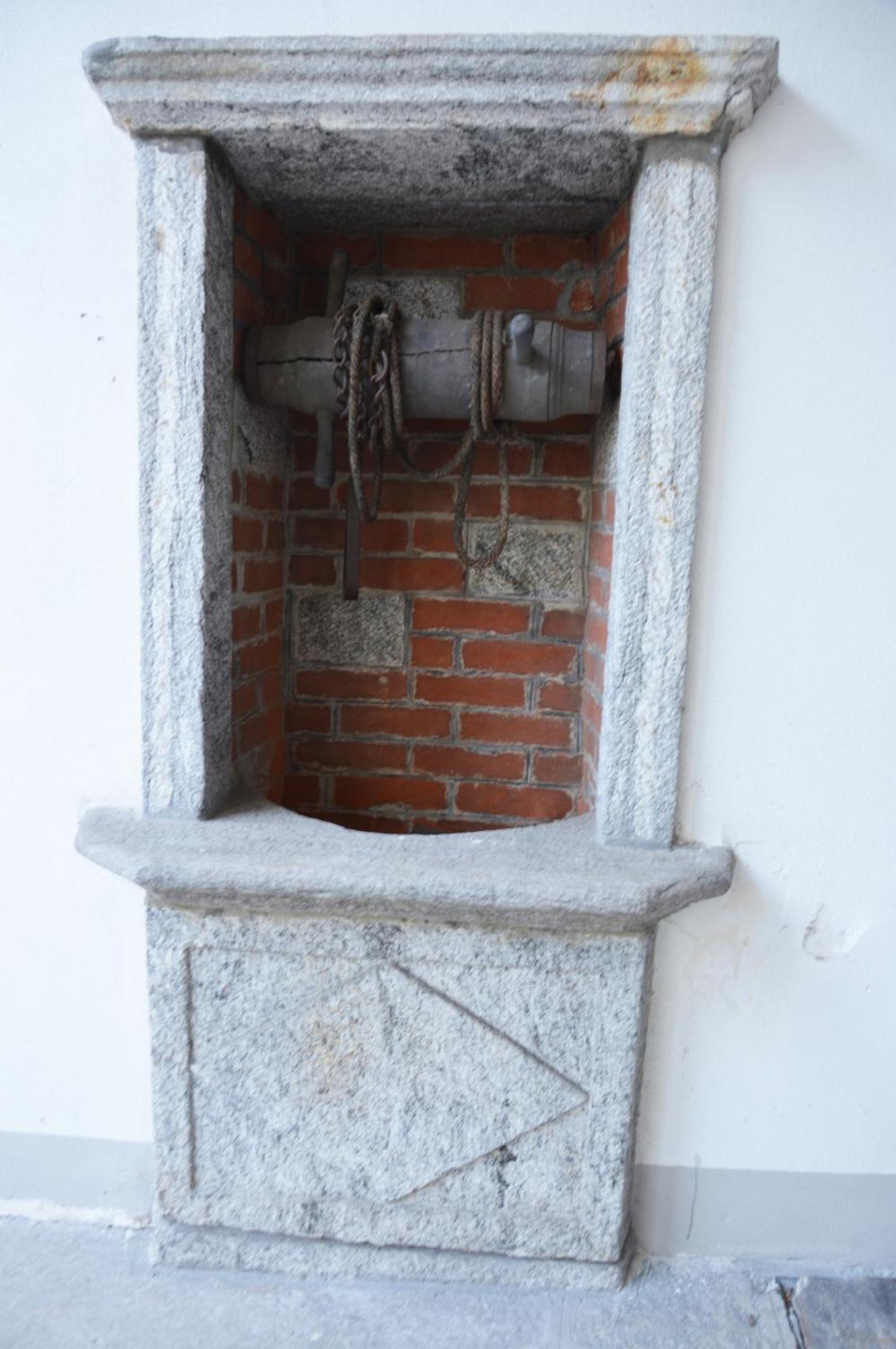 Villa Maghetti - Modernized Flat In Historic Palazzo In The Center Of Luino Buitenkant foto